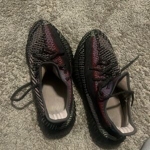 Addis Yeezy Boost 350 V2 size 9.5